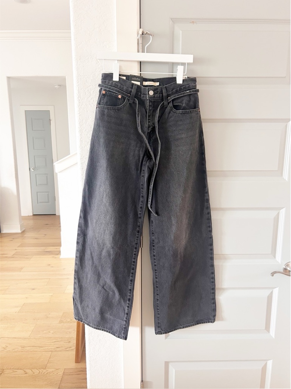 NWT Levi’s XL Straight Jeans in Influential Lady Revolve - Picture 6 of 8
